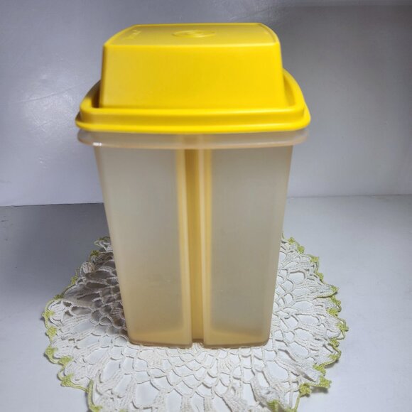 Vintage Tupperware 3-Pc Pick-A-Deli Pickle Keeper Frosted W Yellow Lid & Insert - Picture 1 of 7